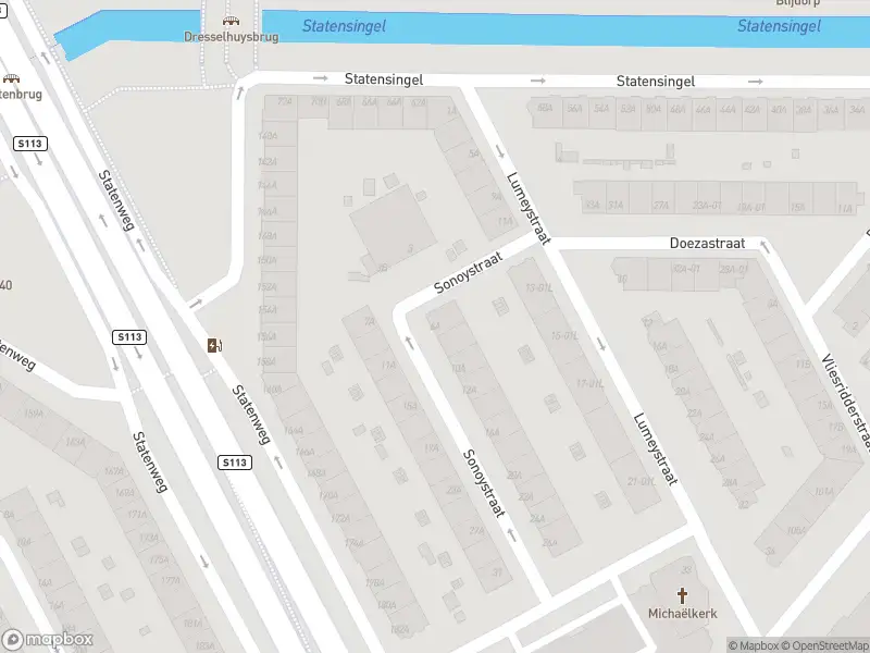 Ambulance met grote spoed naar de Sonoystraat in Rotterdam