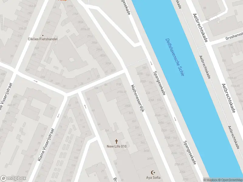 Ambulance met gepaste spoed naar de Mathenesserdijk in Rotterdam