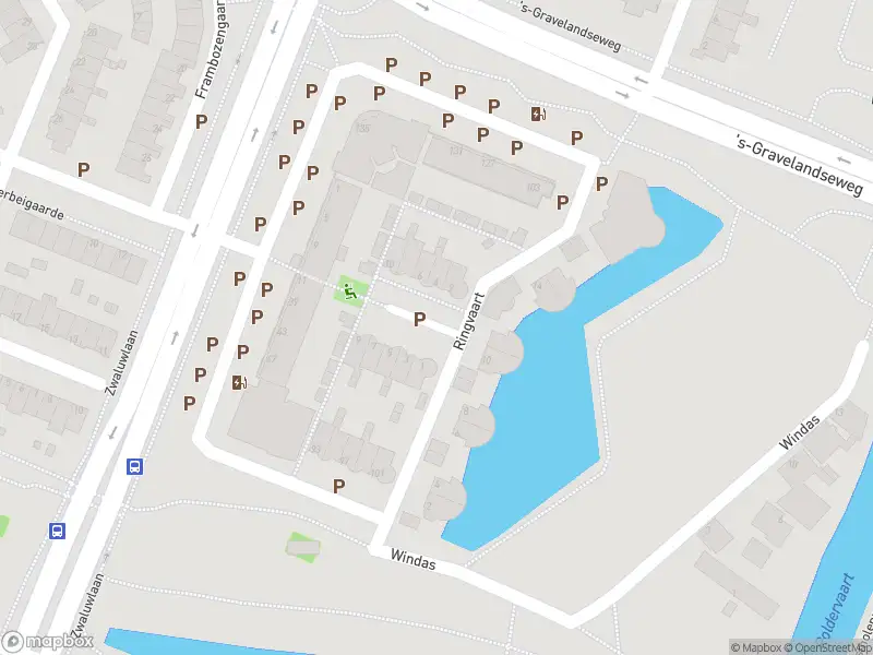 Ambulance met gepaste spoed naar de Hoofdvaart in Schiedam