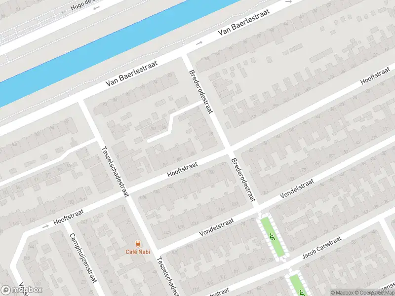 Ambulance met grote spoed naar de Hooftstraat in Dordrecht
