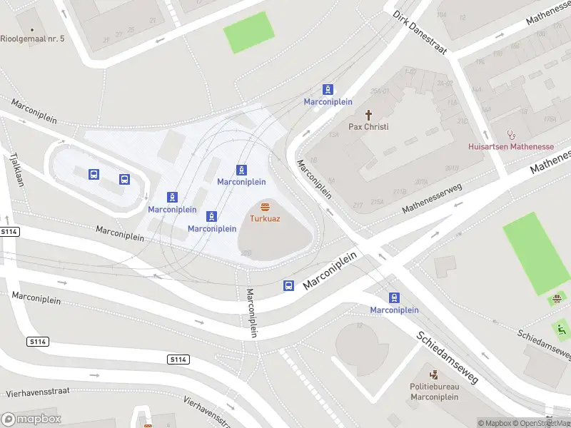 Ambulance met gepaste spoed naar de Marconiplein in Rotterdam