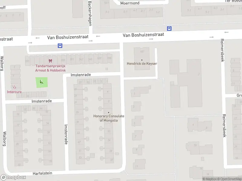 Ambulance met gepaste spoed naar de Oud-Ehrenstein in Amsterdam