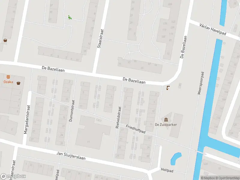 Ambulance met gepaste spoed naar de Rietveldstraat in Haarlem