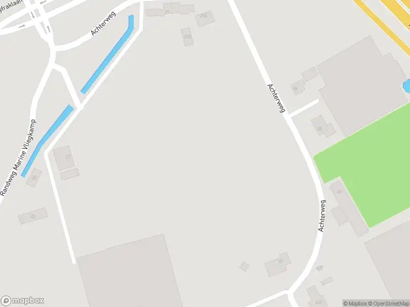 Ambulance met grote spoed naar de Voorschoterweg in Valkenburg