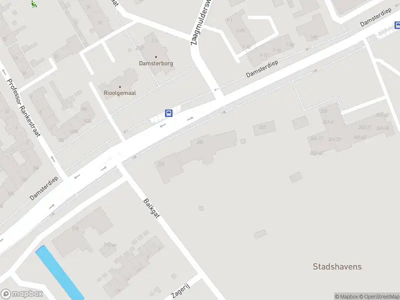 Brandweer met gepaste spoed naar de Winschoterdiep in Groningen vanwege een liftopsluiting