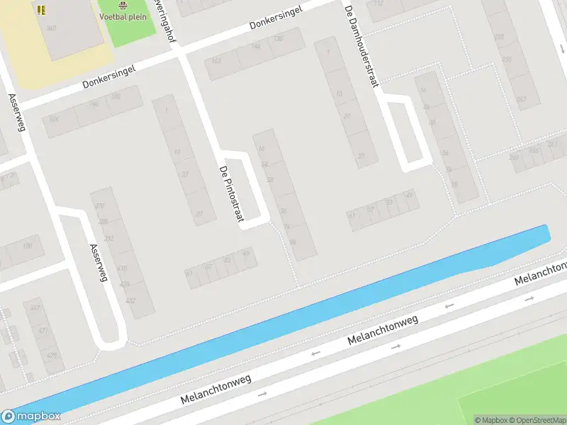 Ambulance met grote spoed naar de De Pintostraat in Rotterdam