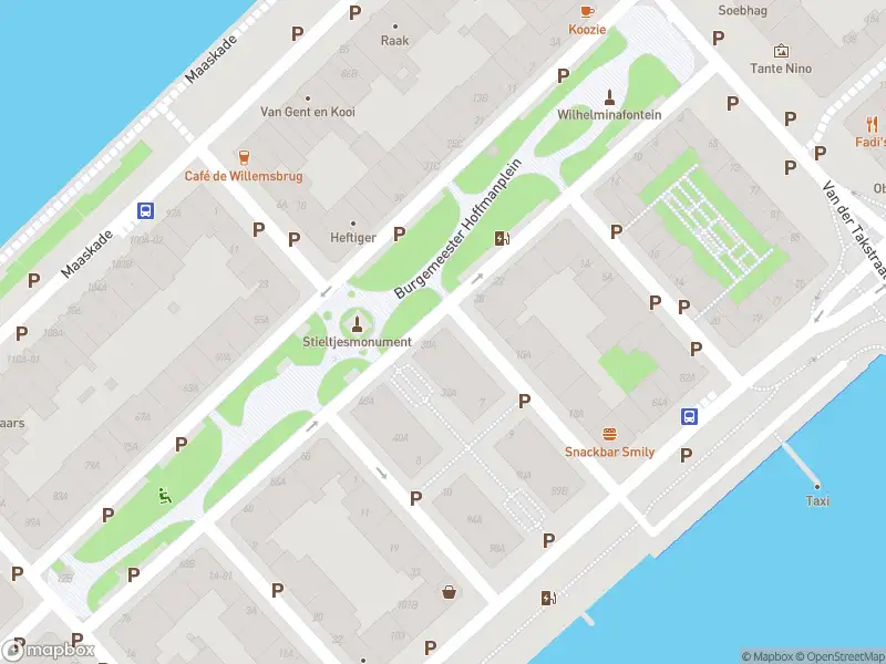 Brandweer met gepaste spoed naar de Maaskade in Rotterdam vanwege stankoverlast