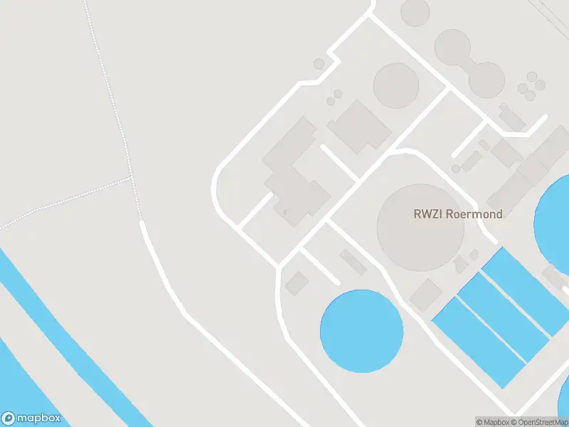 Brandweer met gepaste spoed naar de Buggenummerweg in Roermond vanwege stormschade