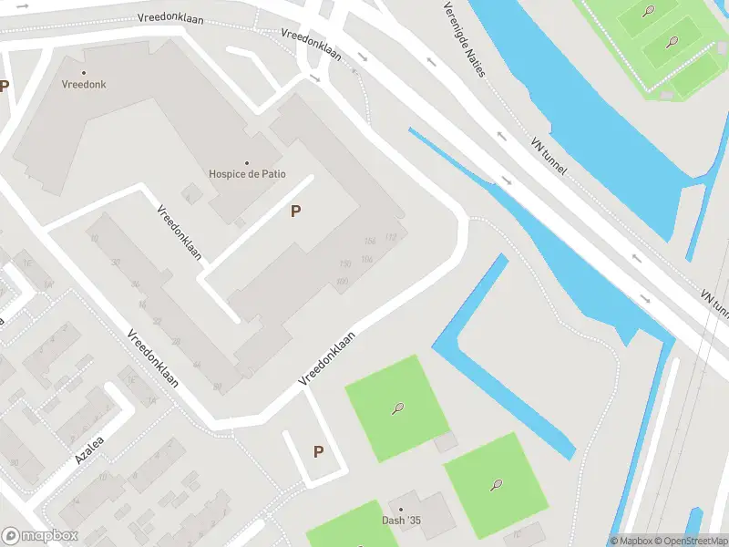 Ambulance met gepaste spoed naar de Vreedonklaan in Dordrecht