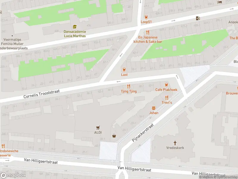 Ambulance met grote spoed naar de Cornelis Trooststraat in Amsterdam