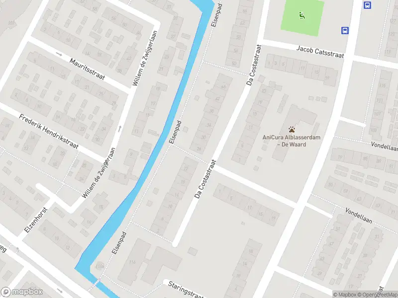 Ambulance met gepaste spoed naar de Da Costastraat in Alblasserdam