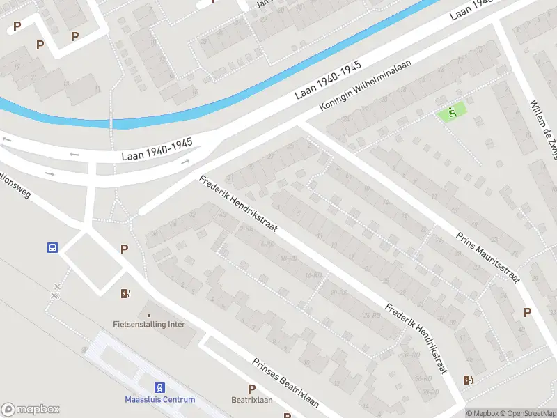 Ambulance met grote spoed naar de Frederik Hendrikstraat in Maassluis