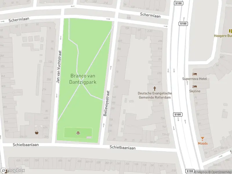 Ambulance met gepaste spoed naar de Bellevoysstraat in Rotterdam