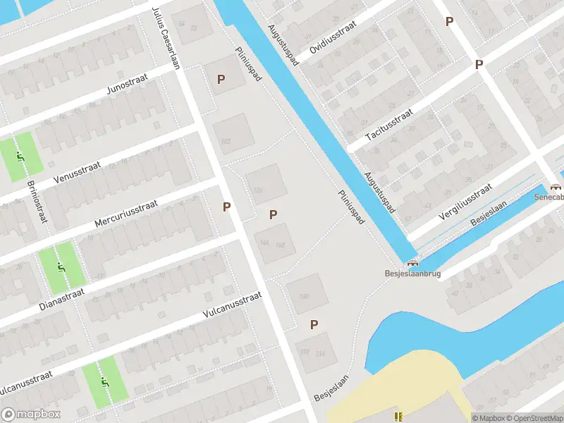 Ambulance met gepaste spoed naar de Neptunuskade in Leiden