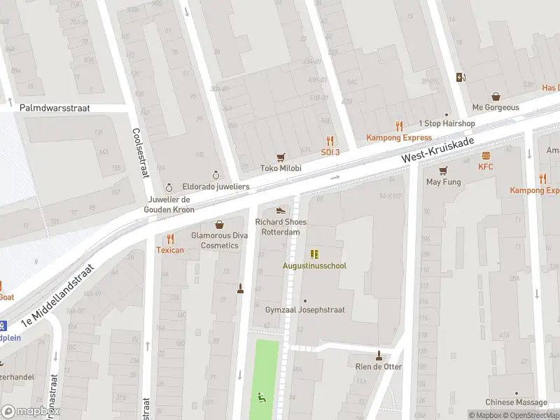 Ambulance met grote spoed naar de West-Kruiskade in Rotterdam