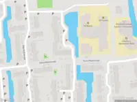 Ambulance met grote spoed naar de Frans Naereboutrede in Capelle aan den IJssel