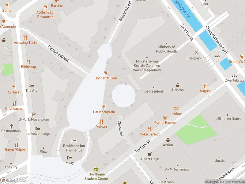 Ambulance met grote spoed naar de Clioplein in 's-Gravenhage