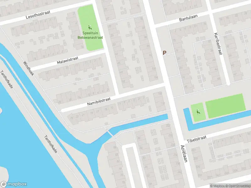Ambulance met grote spoed naar de Namibiëstraat in Delft