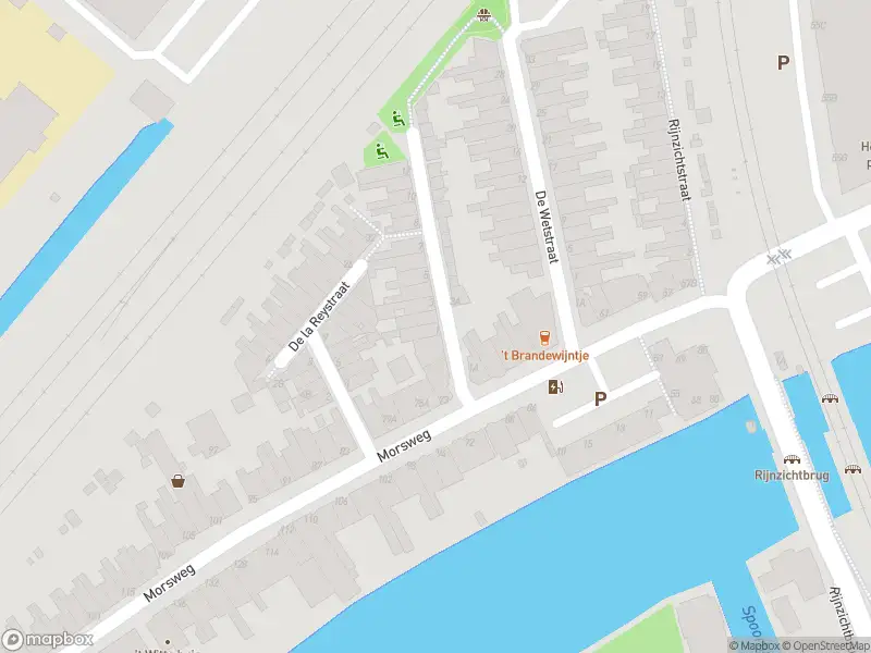 Ambulance met gepaste spoed naar de Reitzstraat in Leiden