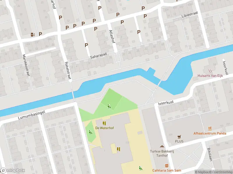 Ambulance met grote spoed naar de Nigeriastraat in Delft