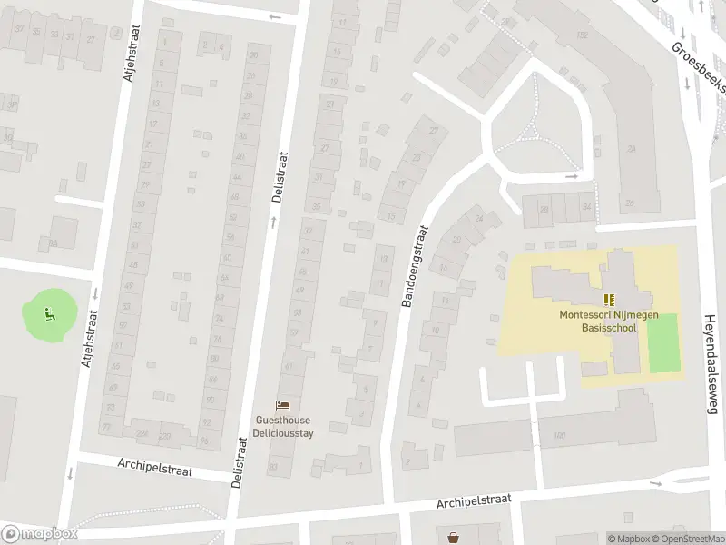 Politie naar de Archipelhof in Nijmegen vanwege steekincident