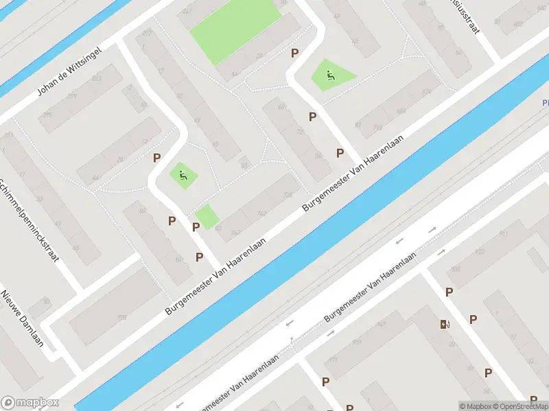 Ambulance met grote spoed naar de Burgemeester Van Haarenlaan in Schiedam