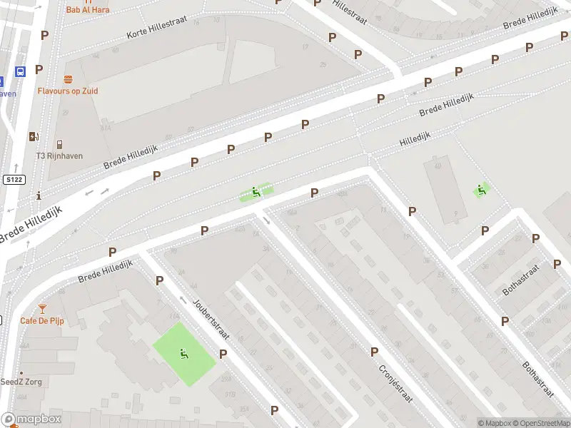 Ambulance met grote spoed naar de Cronjéstraat in Rotterdam