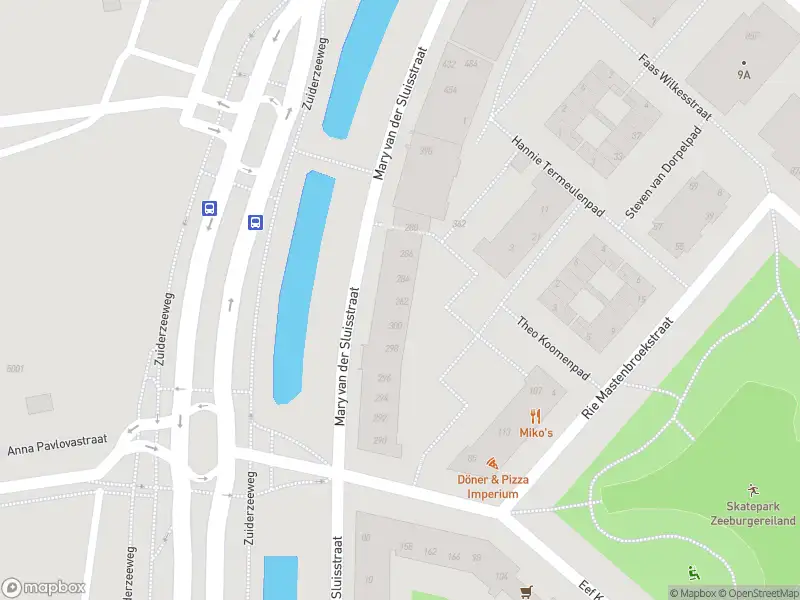Politie met grote spoed naar de Mary van der Sluisstraat in Amsterdam vanwege ongeval met letsel
