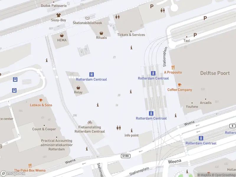 Ambulance met gepaste spoed naar de Stationsplein in Rotterdam