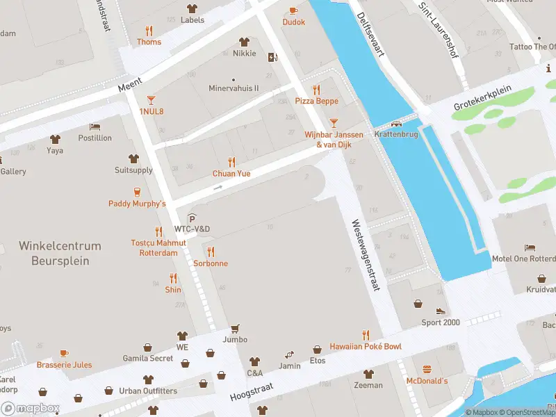 Brandweer met gepaste spoed naar de Leeuwenstraat in Rotterdam vanwege een liftopsluiting