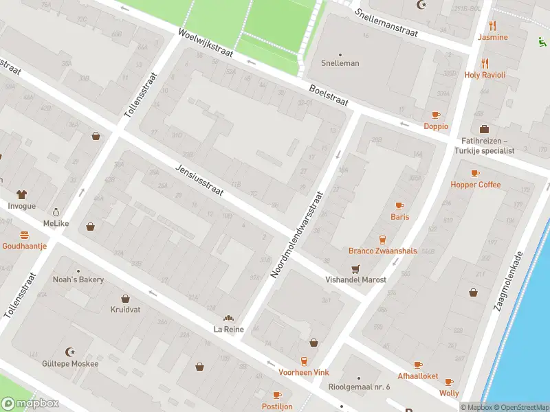 Ambulance met gepaste spoed naar de Jensiusstraat in Rotterdam