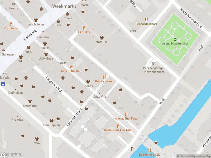 Ambulance met grote spoed naar de Lindenstraat in Dordrecht