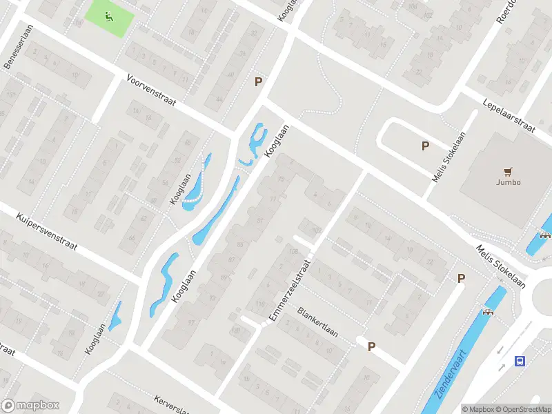 Ambulance met grote spoed naar de Benesserlaan in Uitgeest