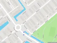 Ambulance met grote spoed naar de Robijnhoven in Rhoon