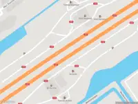 Ambulance met grote spoed naar de Rijksweg A20 in Nieuwerkerk aan den IJssel