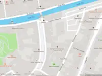 Ambulance met gepaste spoed naar de Middelstegracht in Leiden