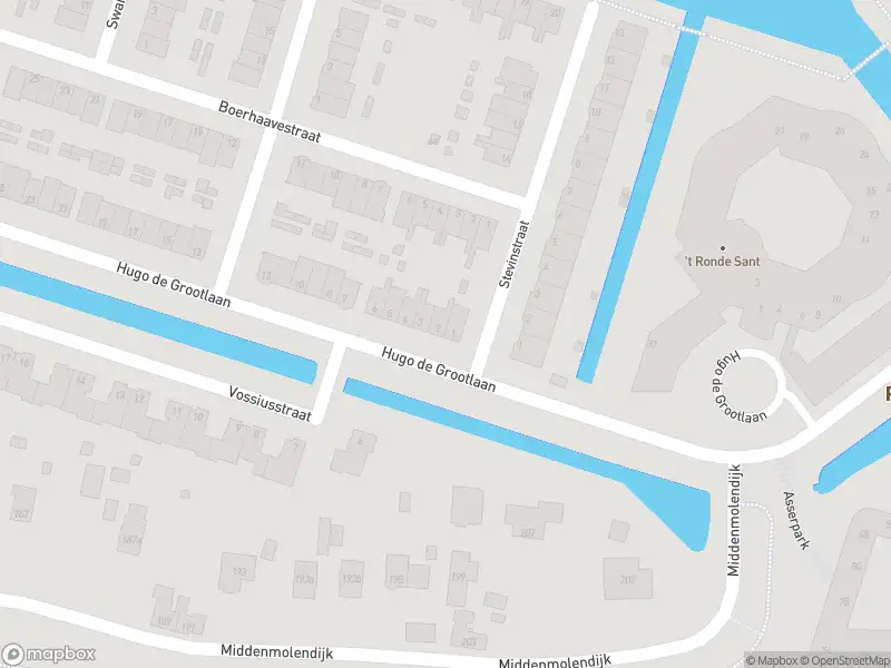 Ambulance met gepaste spoed naar de Hugo de Grootlaan in Ridderkerk