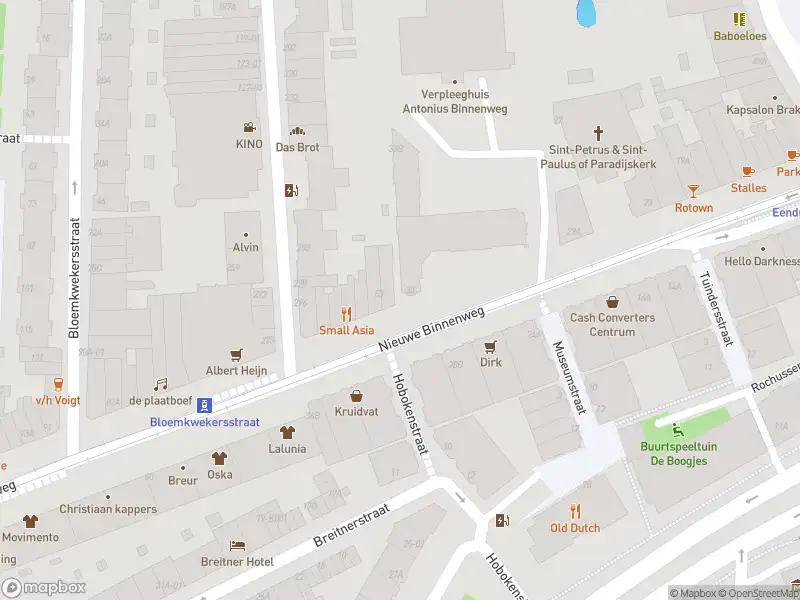 Ambulance met grote spoed naar de Nieuwe Binnenweg in Rotterdam