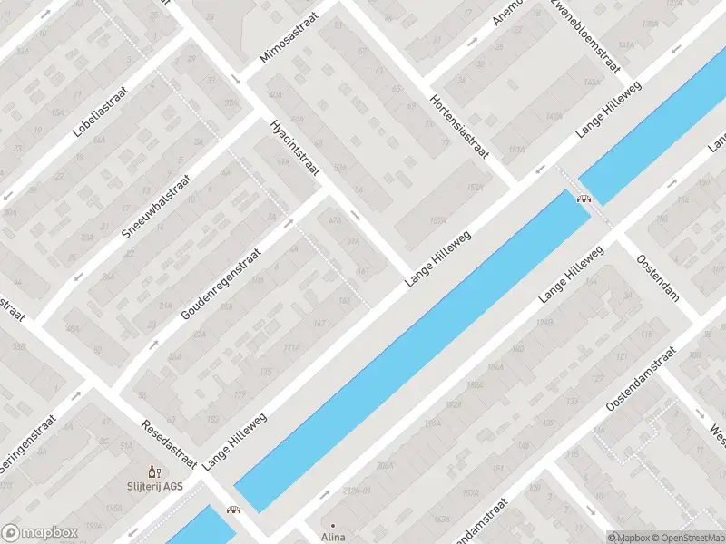 Ambulance met gepaste spoed naar de Lange Hilleweg in Rotterdam