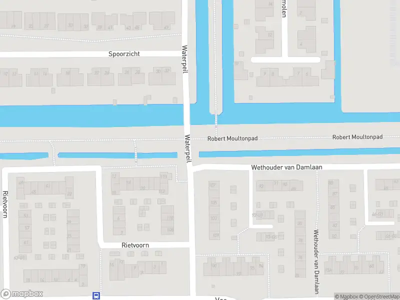 Brandweer met gepaste spoed naar de Burgemeester van Baaklaan in Wilnis vanwege waarnemen gaslucht