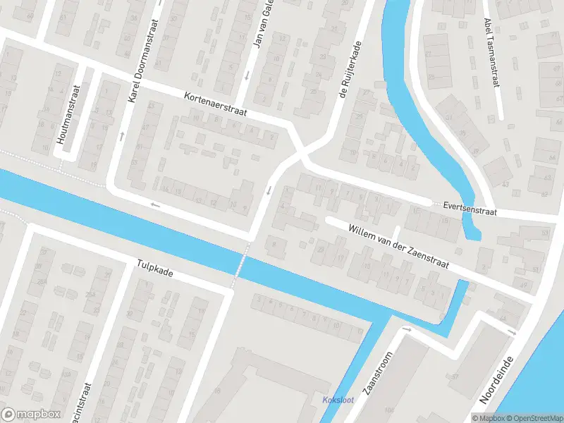 Ambulance met gepaste spoed naar de Jan van Riebeeckkade in Wormerveer