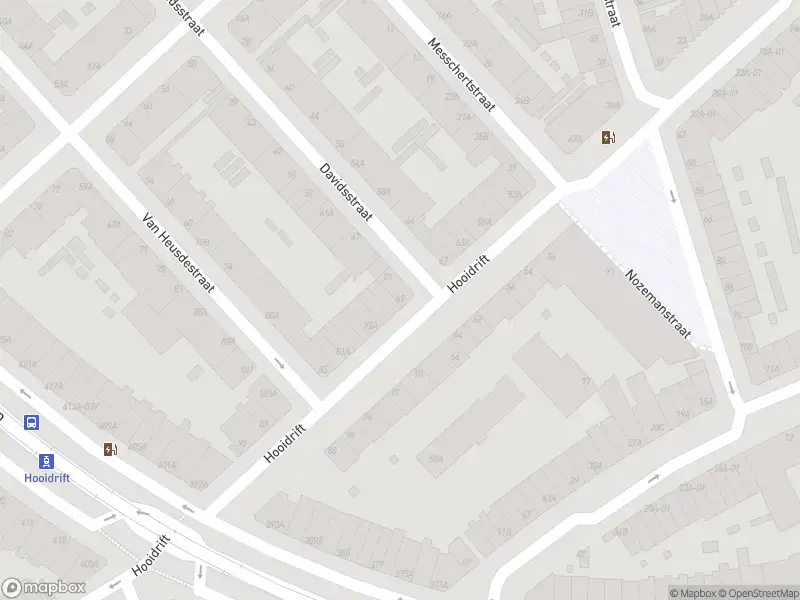 Ambulance met grote spoed naar de Hooidrift in Rotterdam