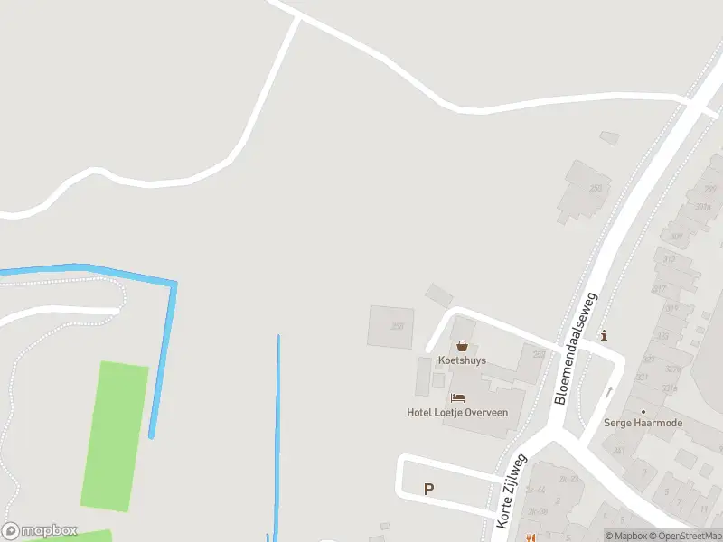 Ambulance met grote spoed naar de Bloemendaalseweg in Overveen