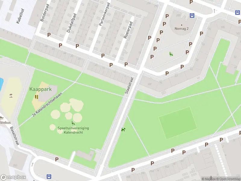 Ambulance met grote spoed naar de Wilhelminakade in Rotterdam