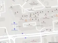 Ambulance met grote spoed naar de Hof van Spaland in Schiedam