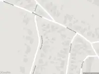 Brandweer met gepaste spoed naar de Schippersstraat in Enter vanwege afhijsen patient