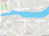 Ambulance met gepaste spoed naar de Dorpsstraat in Giessenburg