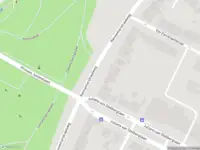 Ambulance met grote spoed naar de Kennemerstraatweg in Alkmaar