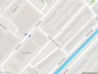 Ambulance met grote spoed naar de Graaf van Hoornestraat in Ridderkerk