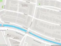 Ambulance met grote spoed naar de 2e Octaviolaan in Capelle aan den IJssel